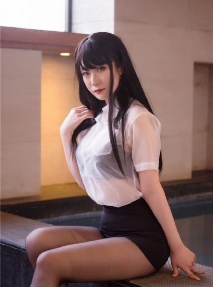 魔女最后和那个客人一起_HD动漫免费观看
