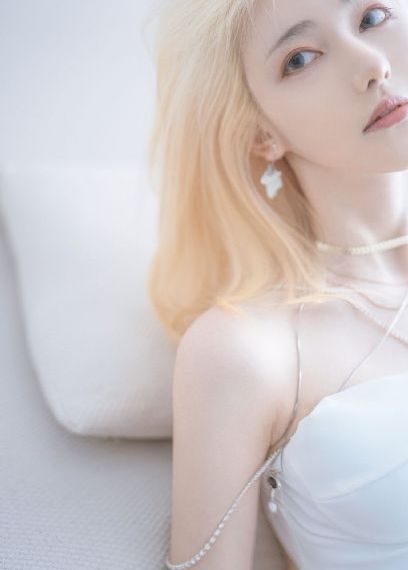 年轻的女教师韩国_剧情片电影完整版